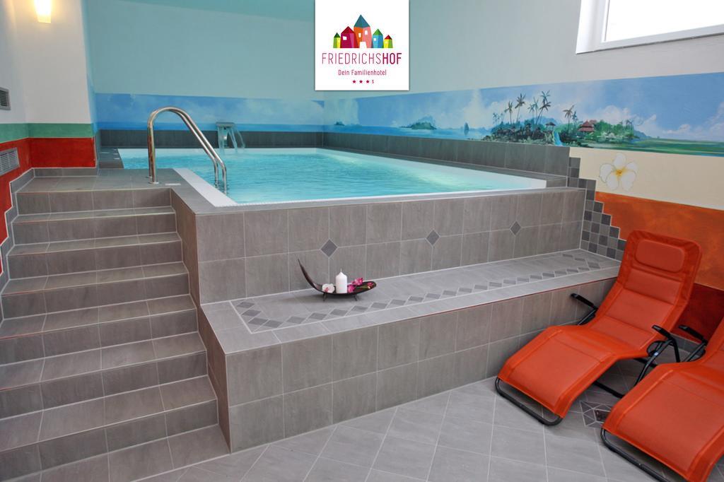 Familienhotel Friedrichshof Обертрубах Экстерьер фото